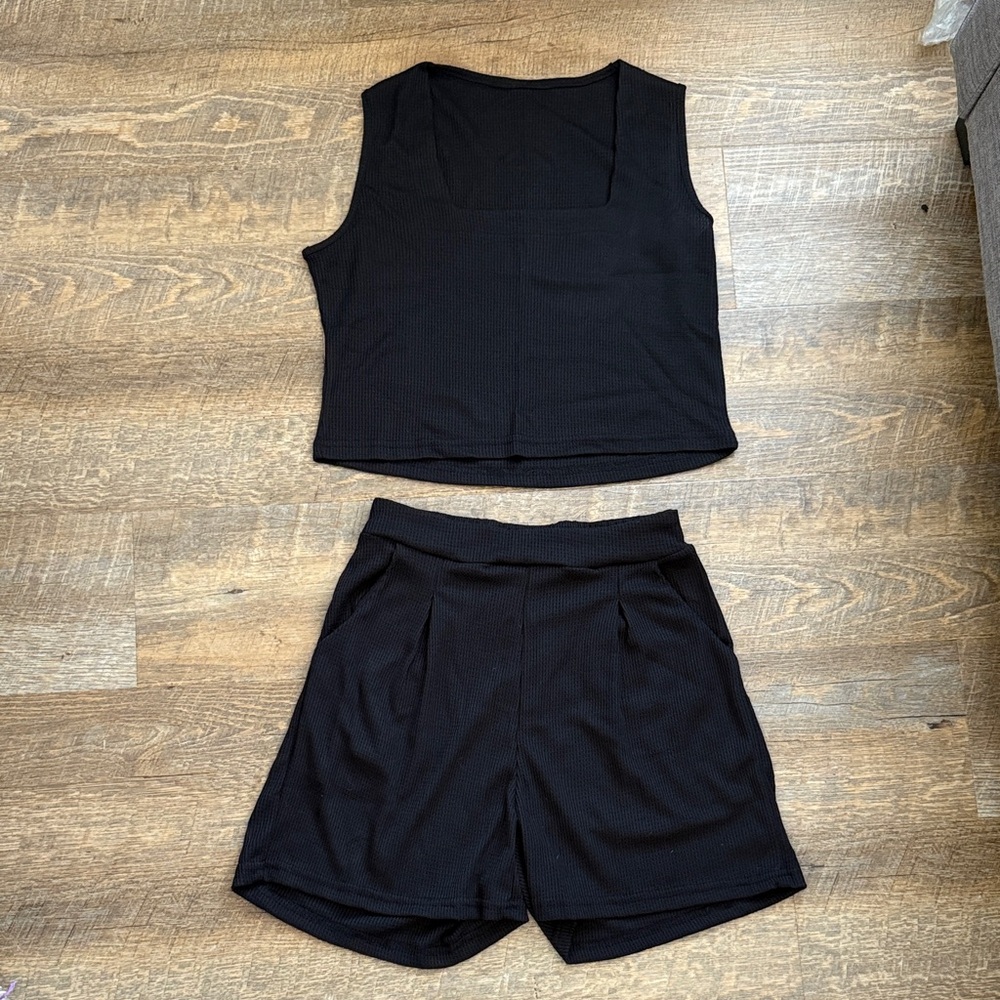 Women’s Black Sleeveless Top and Shorts Set